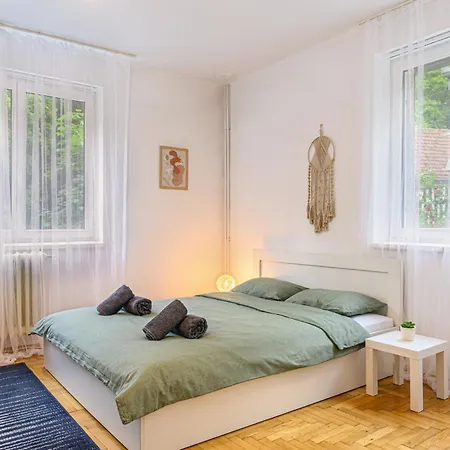 Semesterbostad Cu Gradina La Casa Alemar